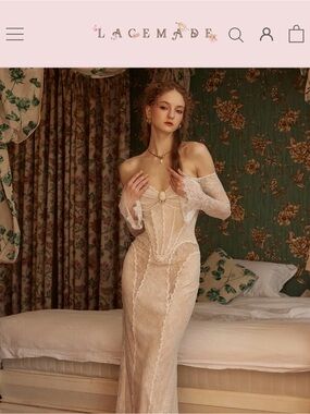 NWT NEVER WORN Lace Off-Shoulder Sheer Evening Gown (fits women’s 6/8 U.S)
